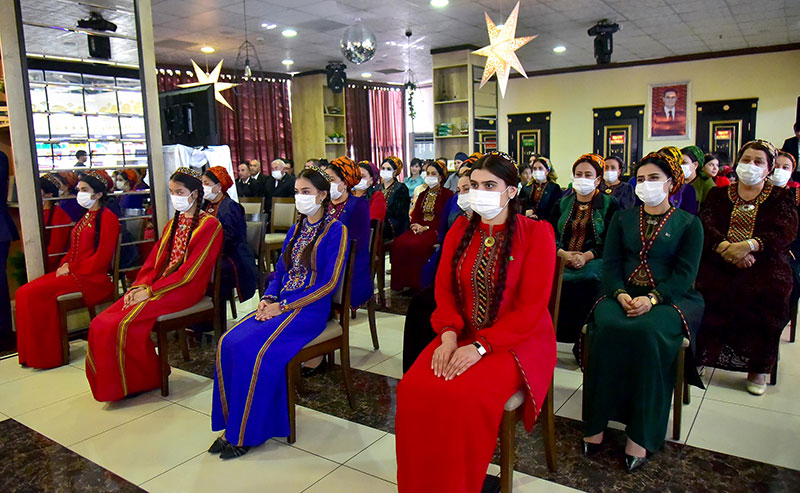 Diplomatik gatnaşyklaryň ýola goýulmagynyň 30 ýyllygyna